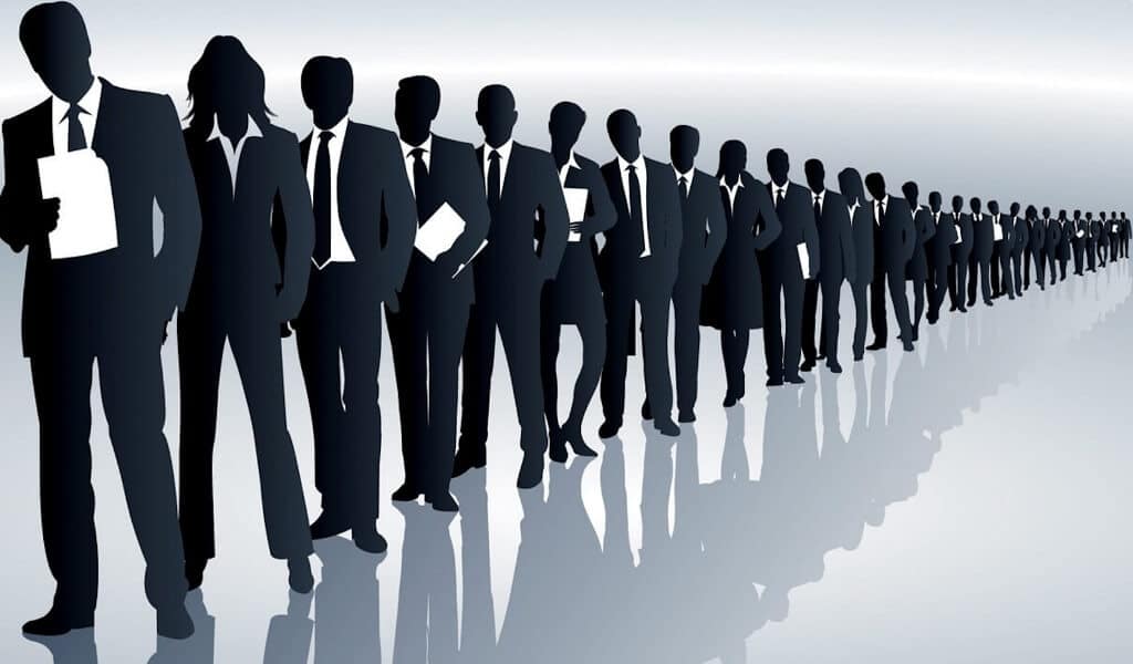 job seekers lining up